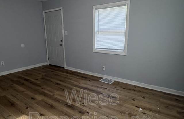 2213 East Adams Street photos photos