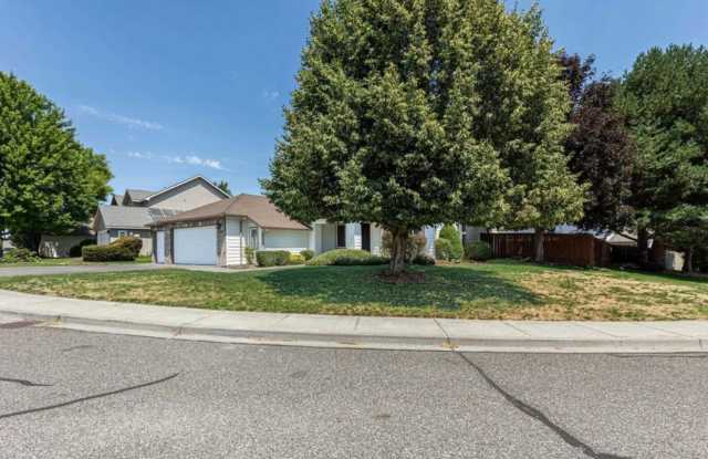 Beautiful 3 bedroom home situated on a large corner lot in Richland!! - 3008 Sonoran Drive, Richland, WA 99354 Beautiful 3 bedroom home situated on a large corner lot in Richland!! - 3008 Sonoran Drive, Richland, WA 99354