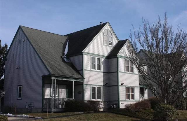 70 Houston Avenue - 70 Houston Avenue, Newport, RI 02840