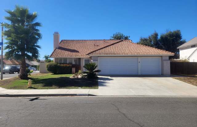 Great Single Story w/ 3 Car Garage - 39191 Silk Tree Drive, Murrieta, CA 92563