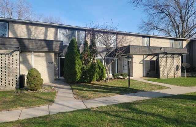 8296 KARAM BLVD photos photos