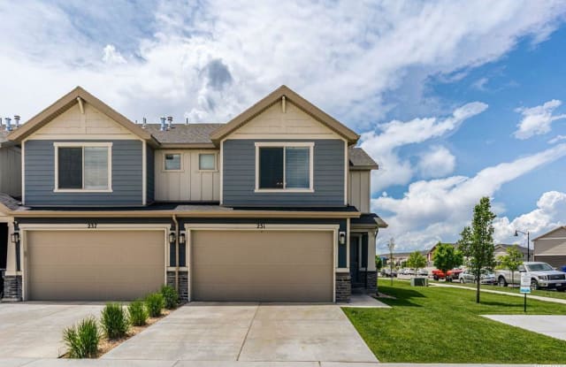 231 Warbler Court photos photos