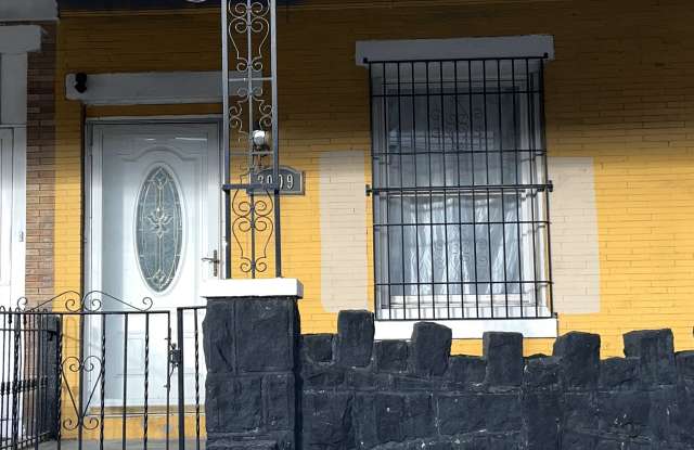 2009 East Tioga Street photos photos