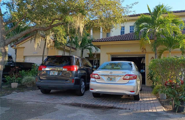 13274 SW 142nd Ter photos photos