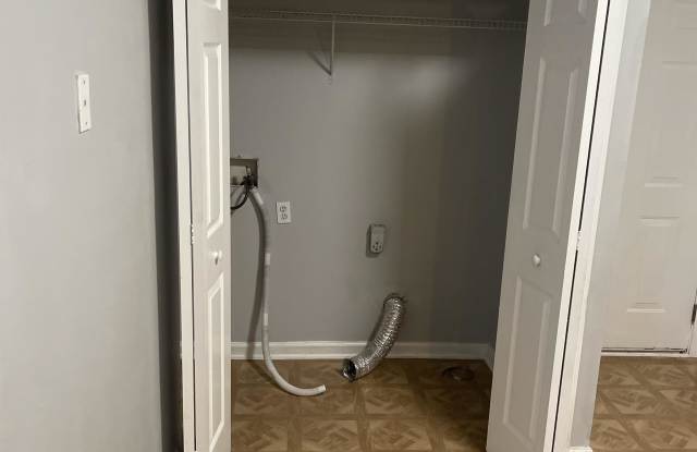 4734 Playpen Dr Gallery 4
