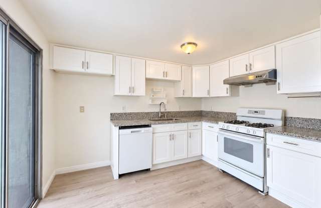 5640 Riverside Drive - 116 Gallery 1