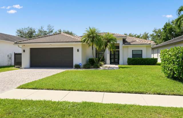 Stunning 4BR House in Naples Gallery 4
