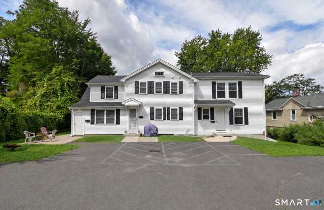 9 Center Street Gallery 1