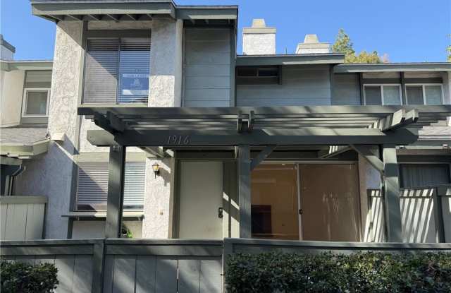 1916 E 5th photos photos