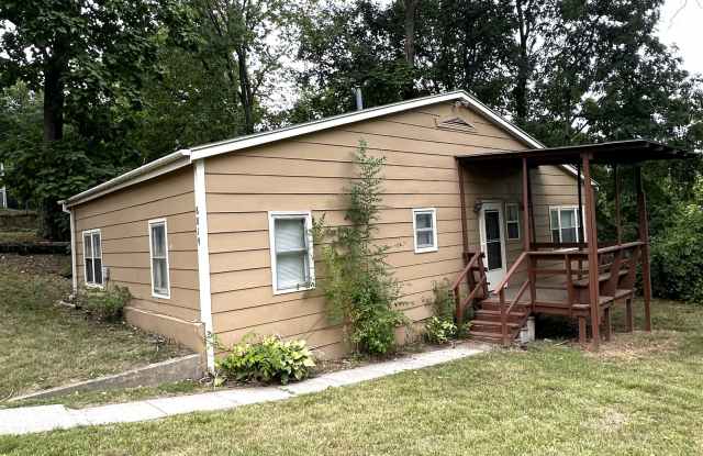 8819 East Winner Road - 8819 East Winner Road, Independence, MO 64053