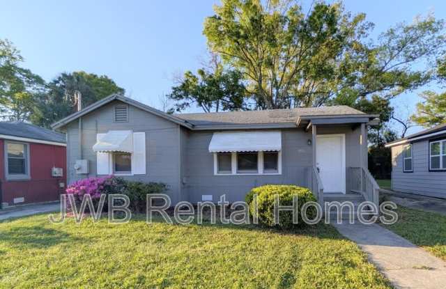1530 10th St W photos photos
