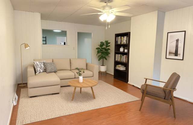 3 Bedroom, 2 Bath Home in Manheim - Fenced in backyard! - 117 South Charlotte Street, Manheim, PA 17545