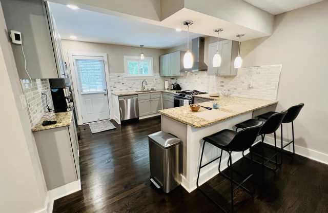 1693 Hollyhock Terrace Gallery 3
