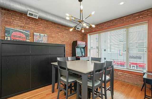 3914 North Broadway photos photos