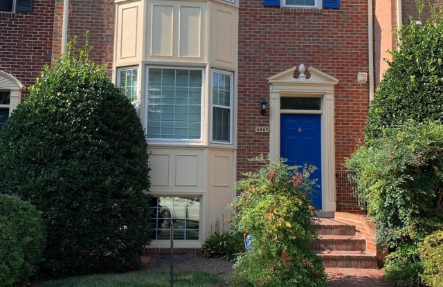 6865 WILLIAMSBURG POND COURT - 6865 Williamsburg Pond Court, McLean, VA 22043