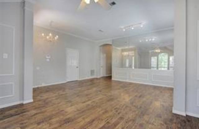 2921 Meadow Glen Drive Gallery 3
