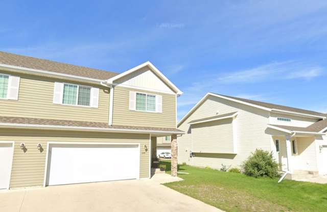 3 Bed 3 Bath Twin Home - 1228 South Beach Way, West Fargo, ND 58078