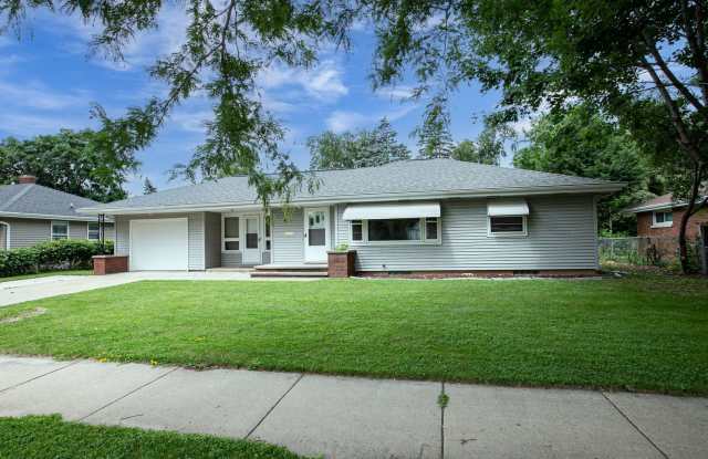 2 bed, 1 bath –1270 SF – Nice Ranch Single Family Home (Appleton) photos photos