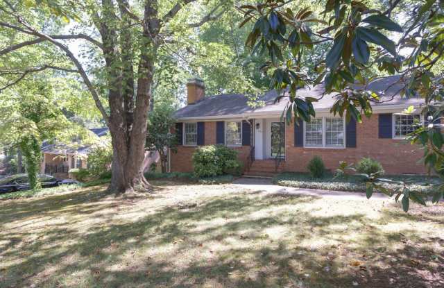 APPLICATIONS PENDING! Gorgeous 3 bed 2 bath home with finished basement! Mins to Friendly shopping, downtown, hospital, greenway. - 608 Candlewood Drive, Greensboro, NC 27403