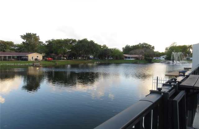 6904 Holly Rd photos photos