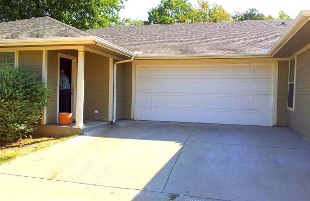 208 N Val Verde Circle Gallery 2