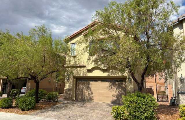 **$250 OFF 1ST MONTH RENT** Beautiful two story home in the Northwest. photos photos