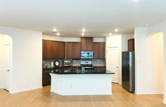 9507 HINTERLANDS DR Gallery 4