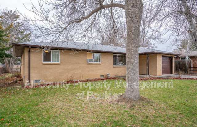 1117 Vivian St photos photos
