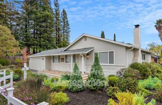 1540 Oakleaf Avenue - 1540 Oakleaf Avenue, Healdsburg, CA 95448