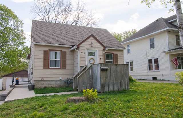 Close to Downtown Location with Fenced Yard photos photos