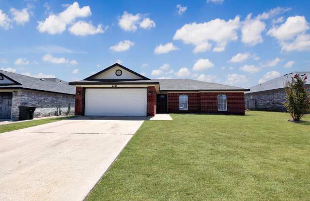 4400 Wade Dr photos photos