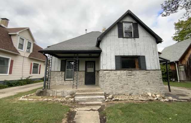 217 E Roselawn St photos photos