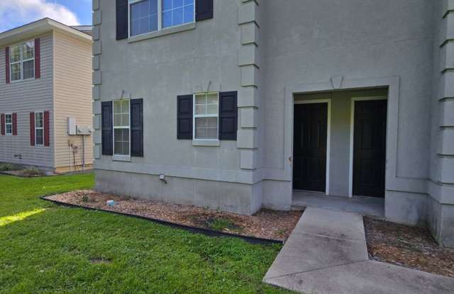 Savannah 2 Bed & 1.5 Bath Townhome for Rent Gallery 1