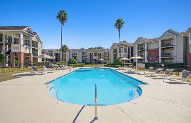 Palm Club Apartment Homes Gallery 2