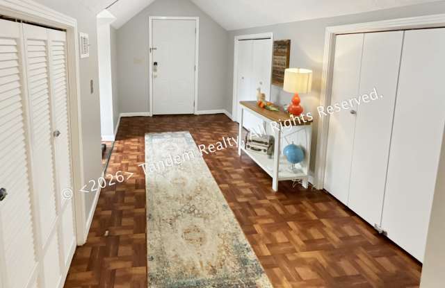 2118 Fairfax Ave Apt 3 photos photos