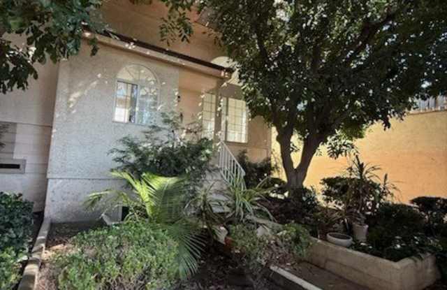 12052 Orange Street photos photos