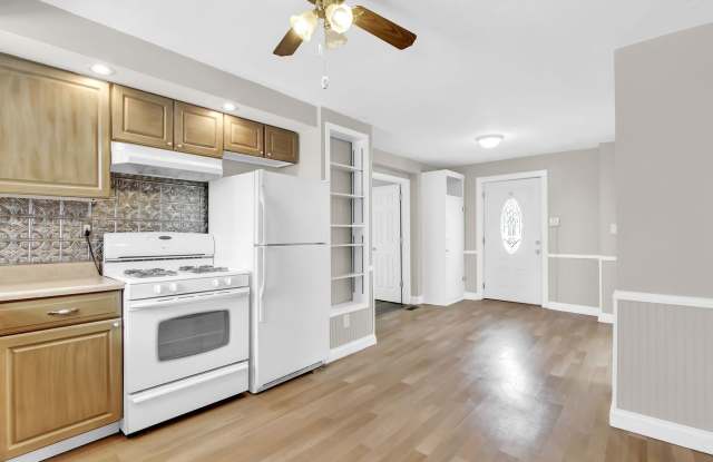 Bright 4 Bedroom, 2.5 Bath Home in Northeastern Schools! photos photos