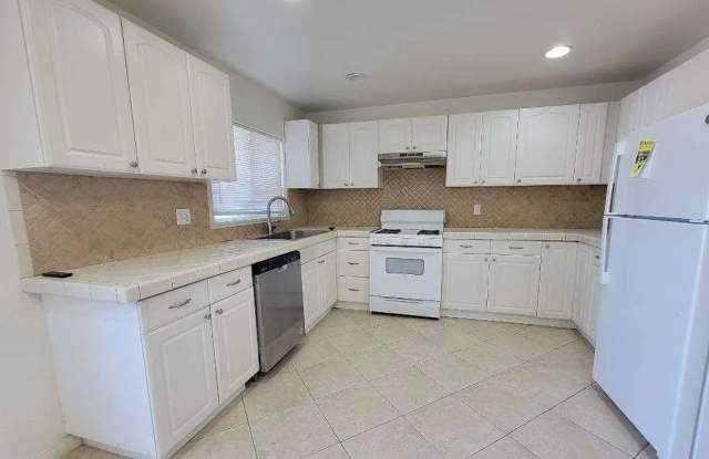 210 Goetting Way Gallery 2