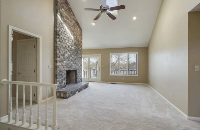 270 Cheestana Way, Lakefront Living - AVAILABLE NOW Gallery 3