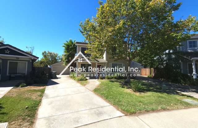 Charming Elk Grove 4bd/2.5ba Home with Pool photos photos