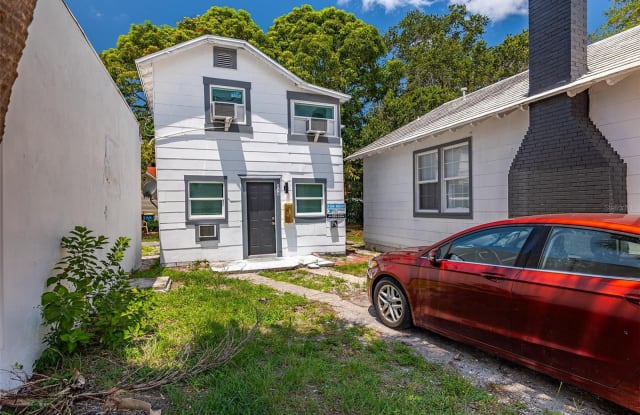114 N MARTIN LUTHER KING JR AVENUE - 114 North Martin Luther King Junior Avenue, Clearwater, FL 33755