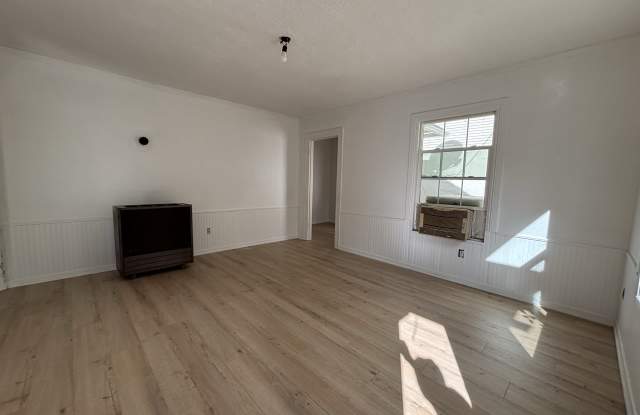 2896 Coloma St - 2896 Coloma Street, Placerville, CA 95667