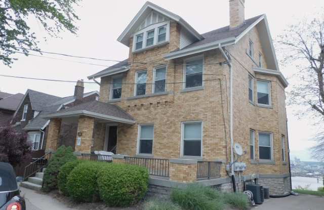 400 Grand Avenue photos photos