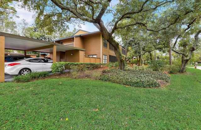 1108 LENNOX ROAD W - 1108 Lennox Road West, Palm Harbor, FL 34683