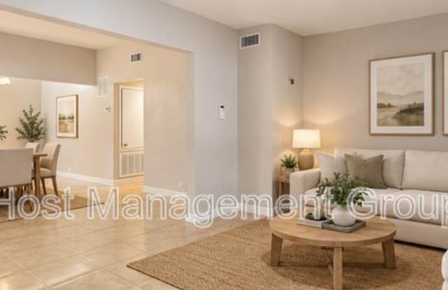 255 Ashwood Drive Gallery 4