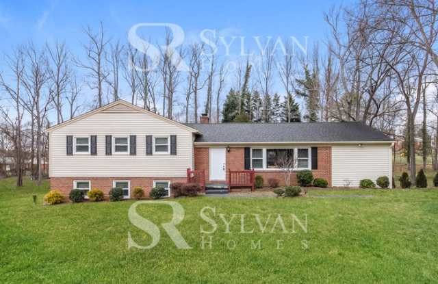 5426 Garden Lake Drive - 5426 Garden Lake Drive, Greensboro, NC 27410