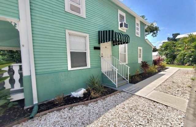 457 W MARION Avenue Gallery 2