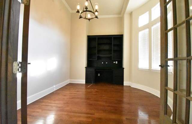 5637 Gleneagles Drive Gallery 3
