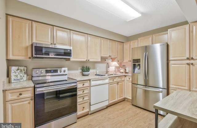 19385 CYPRESS RIDGE TERRACE - 19385 Cypress Ridge Terrace, Lansdowne, VA 20176