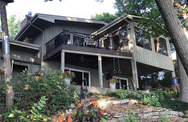 2015 Xanthus Lane North - 2015 Xanthus Lane North, Plymouth, MN 55447